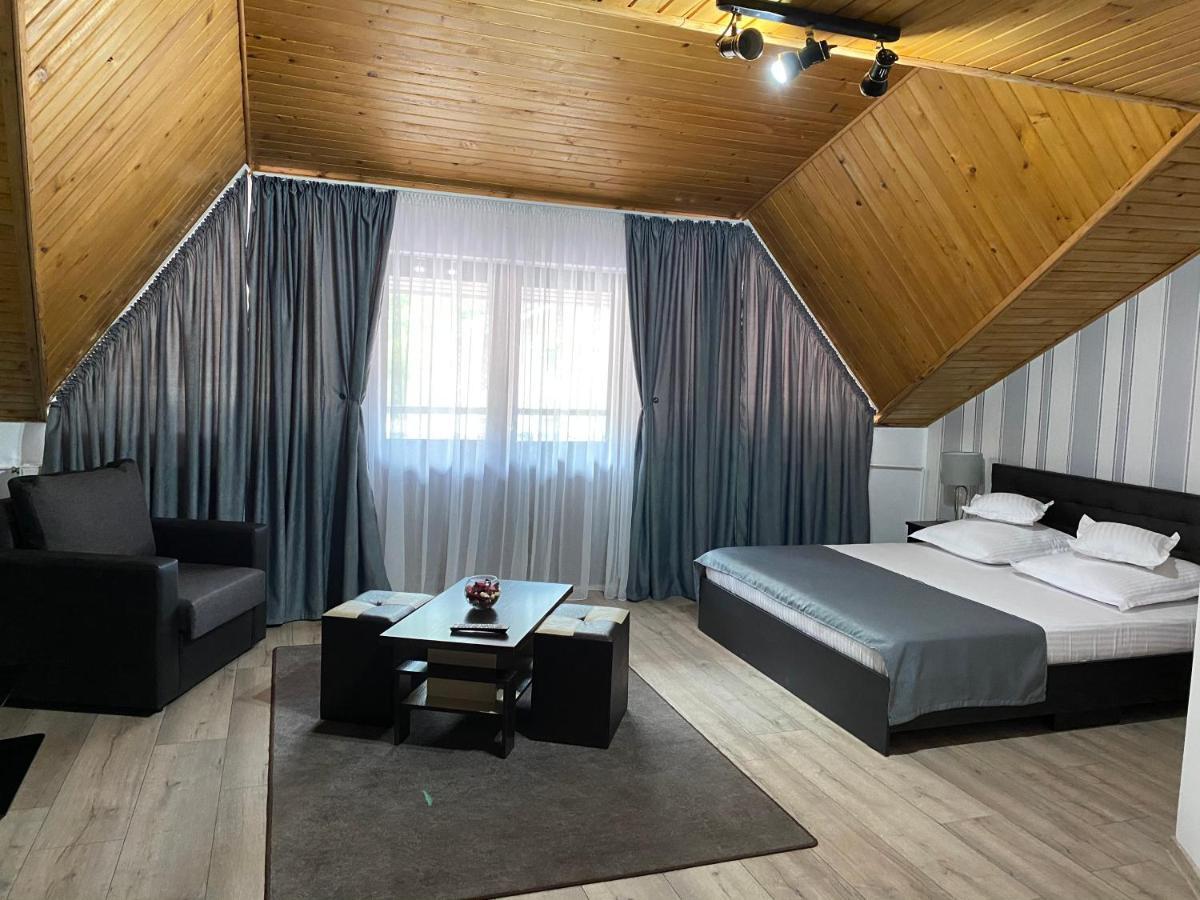 Hotel Casa Adriana Băile Herculane Exteriér fotografie